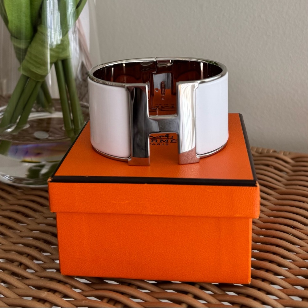 Hermès Clic H XL Cuff Bracelet in White and Silver